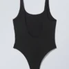 Low Back Scoop Neck Swimsuit – Black