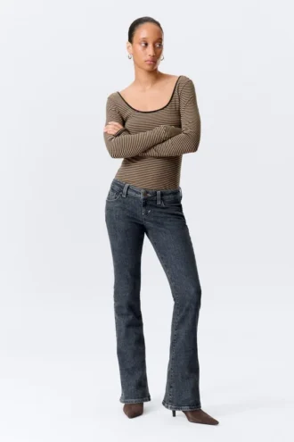 Low Rise Curve Yoke Flared Jeans – Desert Blue – Dark Blue
