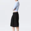 Low Rise Loose Pleated Suiting Shorts – Black