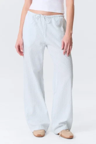 Low-Rise Relaxed Pull-On Trousers – White – Blue Stripes