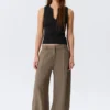 Low Rise Wide Leg Crinkled Trousers – Beige