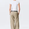 Low Rise Wide Leg Pleated Trousers – Beige