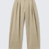 Low Rise Wide Leg Pleated Trousers – Beige