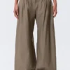 Low Rise Wide Leg Pleated Trousers – Dusty Mole