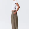 Low Rise Wide Leg Pleated Trousers – Dusty Mole