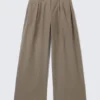 Low Rise Wide Leg Pleated Trousers – Dusty Mole
