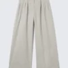 Low Rise Wide Leg Pleated Trousers – Light Mole