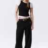 Low-Waisted Loose Fit Suit Trousers – Black
