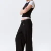 Low-Waisted Loose Fit Suit Trousers – Black