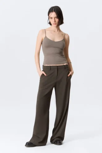 Low-Waisted Loose Fit Suit Trousers – Dark Mole
