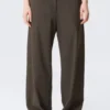 Low-Waisted Loose Fit Suit Trousers – Dark Mole