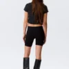 Mid Rise Fitted Biker Shorts – Black