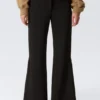 Mid Rise Flared Zip-Up Trousers – Black