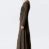 Mid-Rise Frayed Pleated Maxi Skirt – Dark Grey