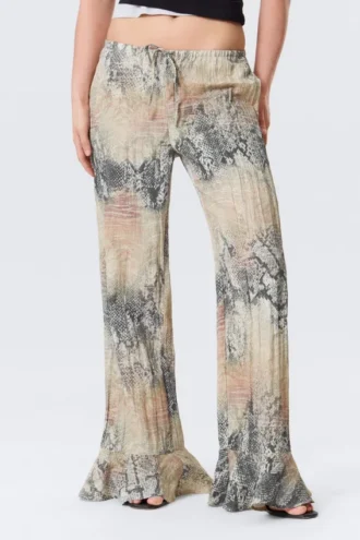 Mid Rise Loose Flounce Trousers – Beige – Snakeskin Pattern