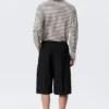 Mid Rise Loose Suiting Shorts – Black