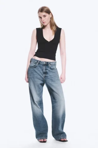 Missy Low Rise Loose Straight Jeans – Blue Horses – Medium Blue