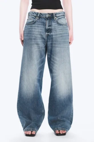 Missy Low Rise Loose Straight Jeans – Blue Horses – Medium Blue