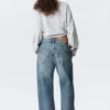 Missy Low Rise Loose Straight Jeans – Mountain Blue – Medium Blue