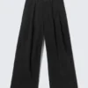 Otis Baggy Pleated Twill Chinos – Black