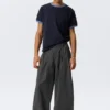 Otis Baggy Pleated Twill Chinos – Dark Grey