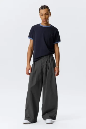 Otis Baggy Pleated Twill Chinos – Dark Grey