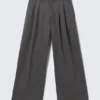Otis Baggy Pleated Twill Chinos – Dark Grey