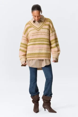 Oversized Knitted V-Neck Sweater – Striped Yellow