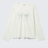 Oversized Long-Sleeved Graphic T-Shirt – Dusty White – Wasp