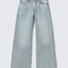 Paz Mid Straight Embellished Jeans – Venice Blue – Light Blue