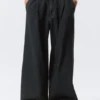 Pleated Loose Baggy Jeans – Emerald Rinse – Dark Blue