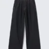 Pleated Loose Baggy Jeans – Emerald Rinse – Dark Blue