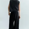 Pleated Loose Fit Wide Leg Trousers – Black