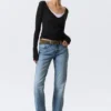 Plunging V-Neck Long-Sleeved Top – Black
