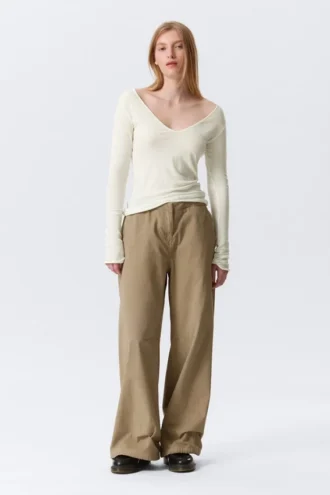 Plunging V-Neck Long-Sleeved Top – White