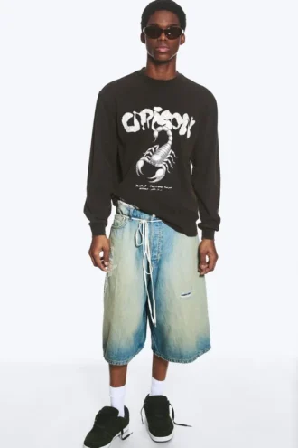 Relaxed Graphic Long-Sleeved T-Shirt – Black – Scorpio
