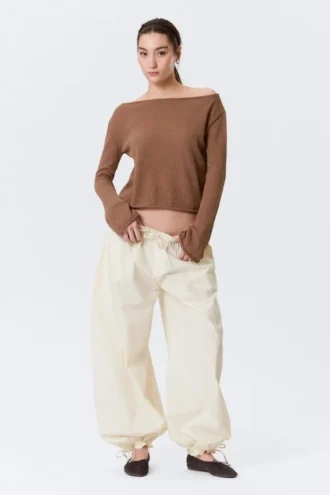 Relaxed Knitted Boat-Neck Sweater – Brown