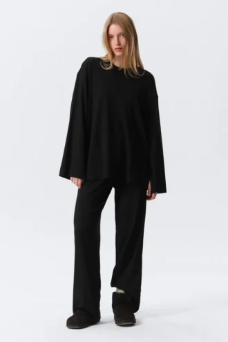 Relaxed Long-Sleeved Jersey Top – Black