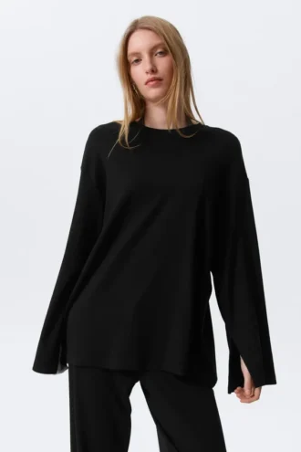 Relaxed Long-Sleeved Jersey Top – Black