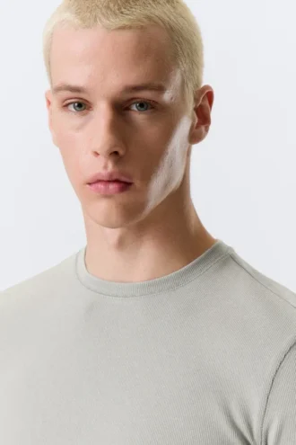 Ribbed Long-Sleeved T-Shirt – Grey