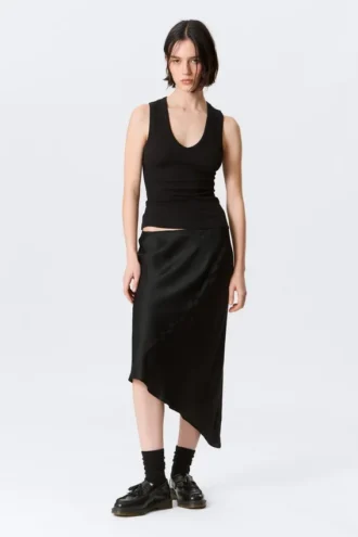 Ribbed V-Neck Tank Top – Black