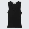 Ribbed V-Neck Tank Top – Black