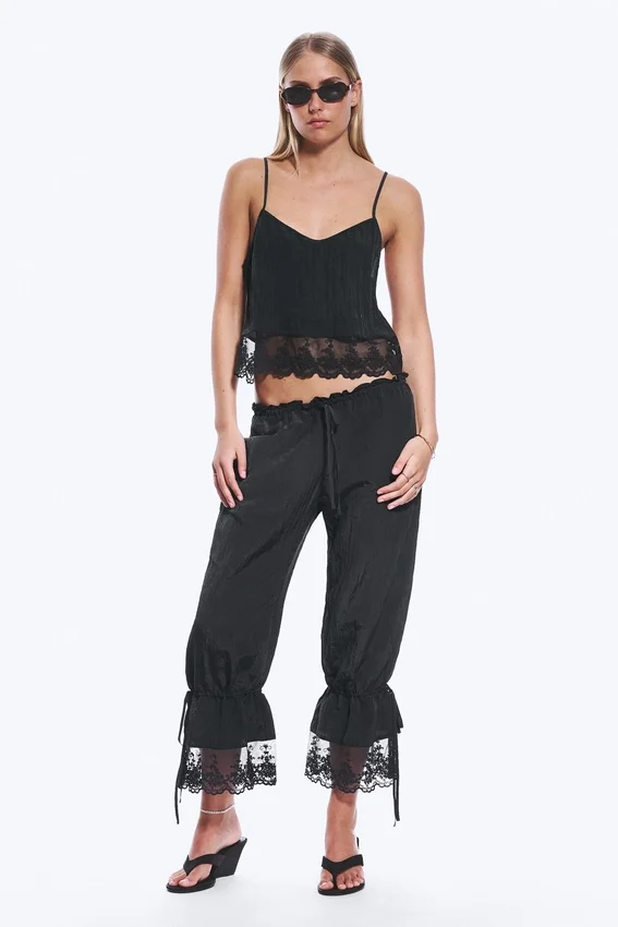 Rosabel Low Rise Loose Lace-Trim Bloomers – Black Rosabel Low Rise Loose Lace-Trim Bloomers – Black