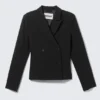 Short Fitted Blazer – Black