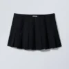 Short Pleated Mini Skirt – Black
