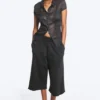 Short-Sleeved Crinkle Shirt – Dark Grey