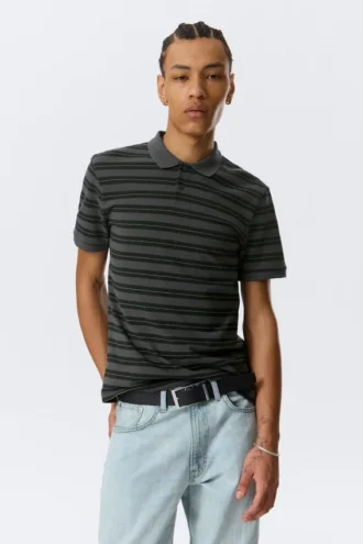 Short-Sleeved Tennis Piqua Shirt – Dark Grey – Green Stripe