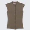 Sleeveless Button-Up Top – Dark Mole