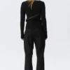 Slim Asymmetric Zip Knit Sweater – Black
