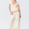 Slim Deep V-Neck T-Shirt – Cream